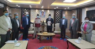 नेकपा कार्यदलले ओली-प्रचण्डलाई बुझायो रिपोर्ट