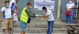 रुपन्देहीका पत्रकारलाई मास्क र स्यानिटाईजर बितरण