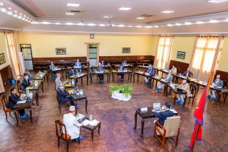 भदौ मसान्तसम्म  लामो दुरीको यातायात र आन्तरिक हवाई उडान नहुने
