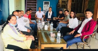 अनलाईन कक्षाको नाममा बिद्यालयले लिएकाे रकम  फिर्ता गर्न रुपन्देहीका बिद्यार्थीकाे चेतावनी,रकम लिएमा तालाबन्दी !