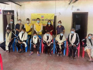 जेष्ठ नागरिक दिवस : शान्ति समाज रुपन्देहीले गर्याे बृद्ध आश्रमका जेष्ठ नागरिकलाइ सम्मान र बिरामीलाइ फलफूल बितरण