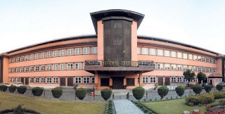 ४८ घण्टाभित्र हिक्मत कार्कीलाई मुख्यमन्त्री नियुक्त गर्न सर्वोच्चको परमादेश