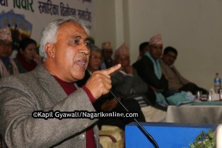 कांग्रेस नेता डा.चन्द्र भण्डारीकाे आग्रह :‘प्रदेश ५ काे राजधानीबारे मुख टालेर नबसाैँ,वार्ताबाटै समाधान खोजौं’