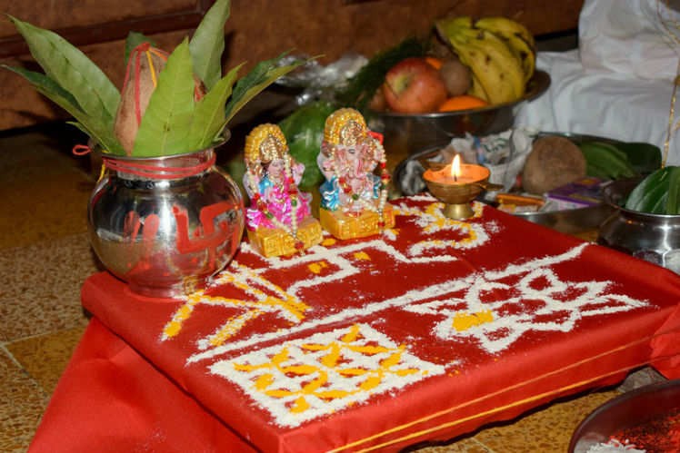 नेपाल पञ्चाङ्ग निर्णायक समितिले भन्याे : ‘आज कुकुर तिहार र लक्ष्मी पूजा एकैदिन मनाउनुस्’
