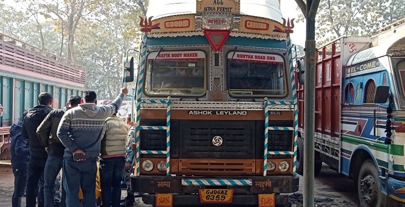indian truck.jpg