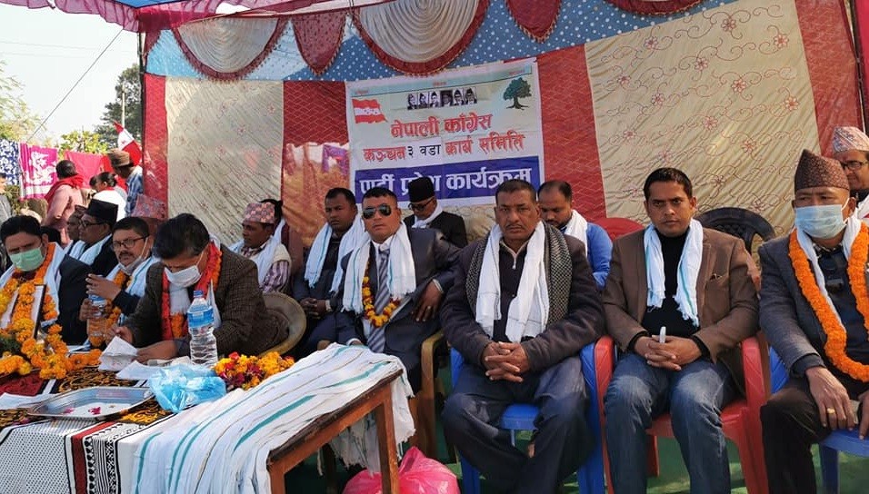 रुपन्देहीको कञ्चन ३ मा १ सय भन्दा वढि कार्यकर्ता कांग्रेसमा प्रवेश