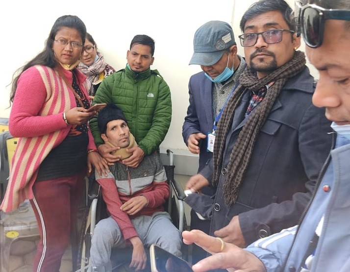 सामाजिक सहायता समूह नेपालद्वारा बिरामीलाई आर्थिक सहयोग