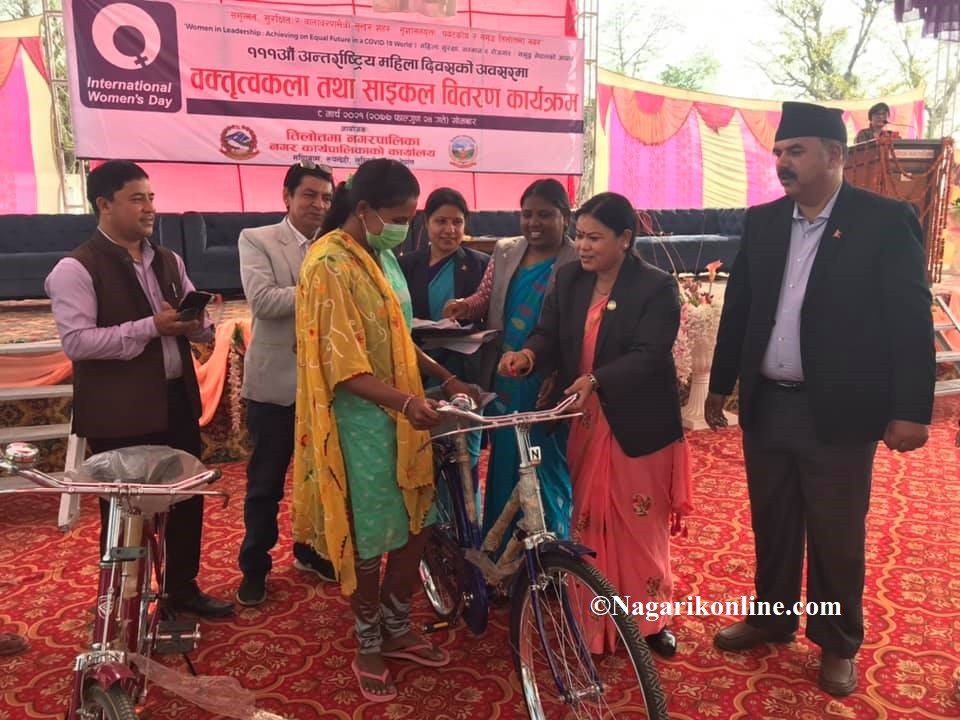 तिलोत्तमामा ५१ जना श्रमिक महिलालाई साईकल उपहार !