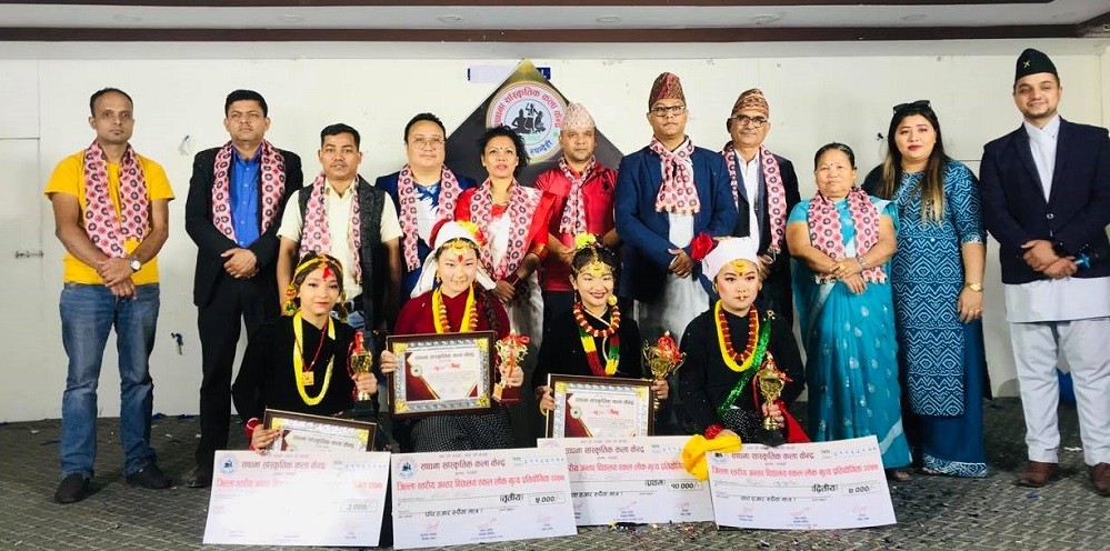 एकल लोक नृत्य प्रतियोगिताको उपाधी लिजालाई