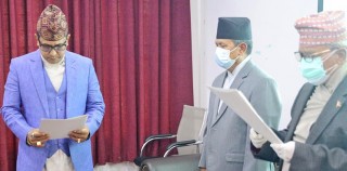 गण्डकी प्रदेश : दीपक मनाङे  बनेयुवा तथा खेलकुद मन्त्री,लिए सपथ