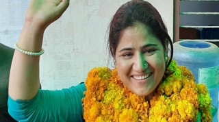 दाङबाट उपचुनाव जितेकी सांसद बिमला वली माओवादीमा प्रवेश,मुख्यमन्त्री पोखरेलको बहुमत गुम्यो ! [पत्रसहित]