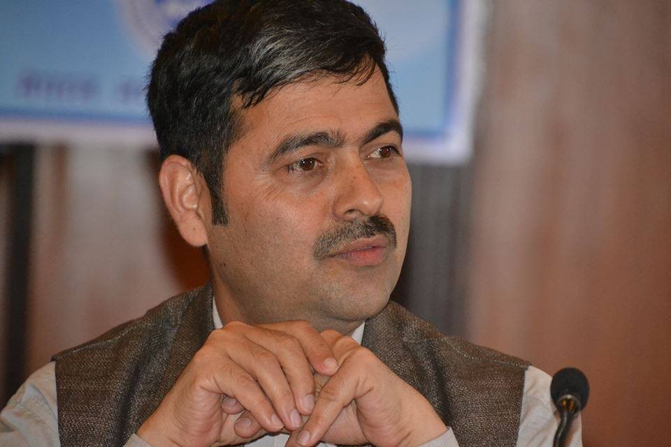 राष्ट्रियसभाको उपनिर्वाचनमा बादलसंग‌ डा.खिमलाल उम्मेदवार