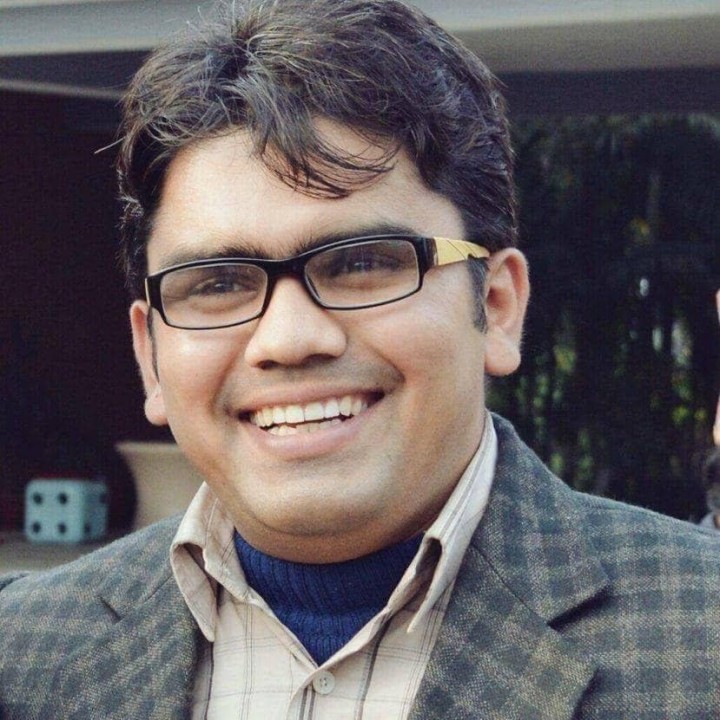 कविता : सुर्य,रुख र मान्छे !