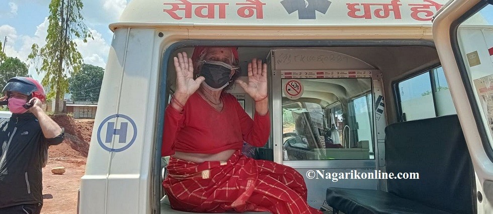रामपुर अस्पतालबाट १० दिनमै कोरोना जितेर घर फर्किइन् ७९ बर्षिय केशमाया !