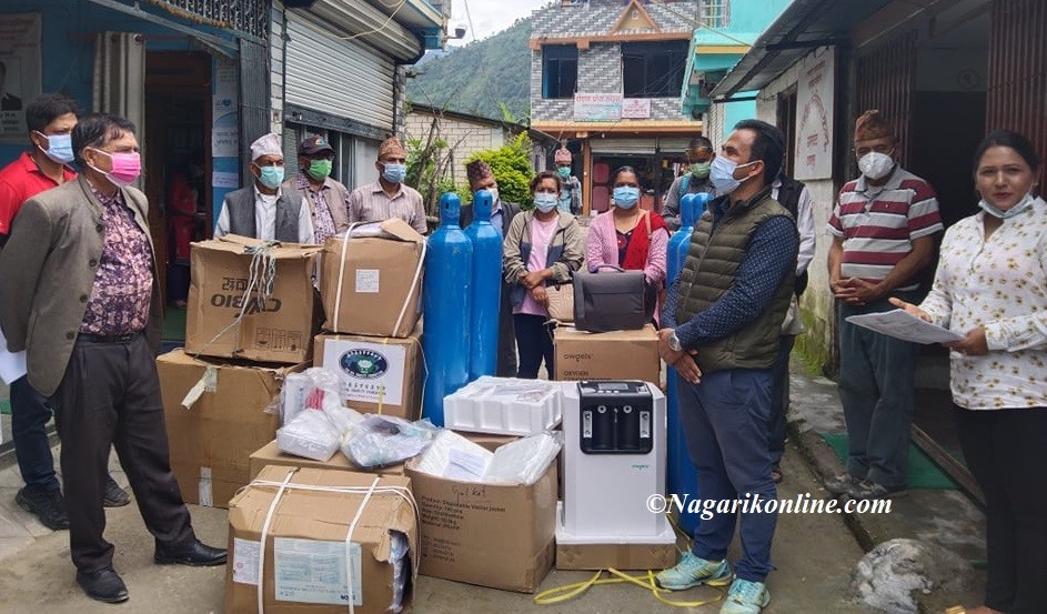 गलकोट नगरपालिकालाई २० लाखको स्वास्थ्य सामाग्री हस्तान्तरण