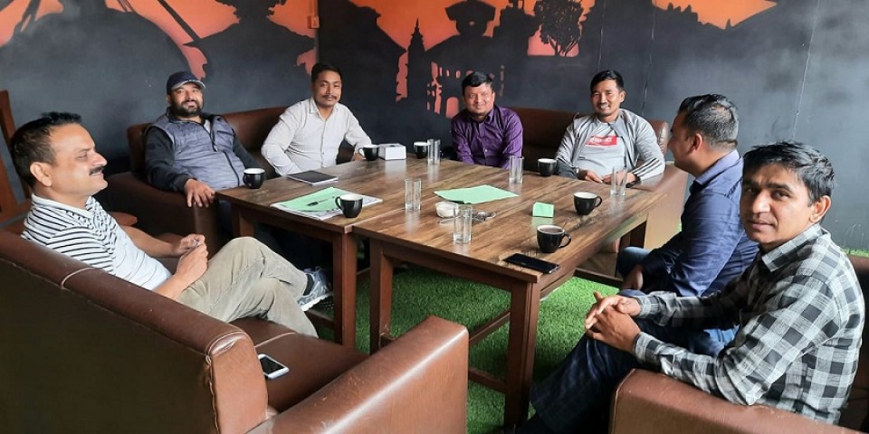 संयुक्त विद्यार्थी संगठनको निर्णय : भोलिदेखि आयल निगमका गाडी र ३० गतेदेखि पेट्रोल पम्पसंगै ट्याङ्कर बन्द !