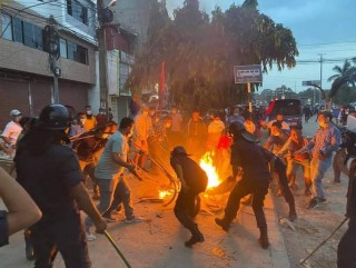 युवा संघद्वारा बुटवलको ट्राफिकचोकमा मसाल जुलुस,जवरा र नेपालको पुत्ला दहन