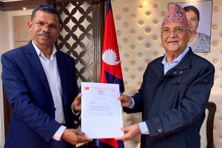 सर्वोच्चको फैसलाको भण्डाफोर गर्ने एमाले संसदीय दलको निर्णय