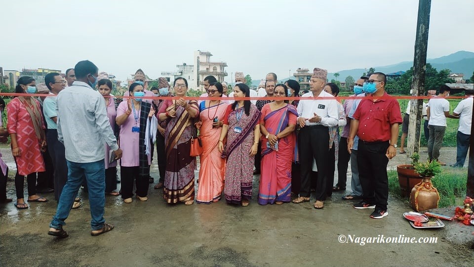 नयाँगाउँ खानेपानी तथा सरसफाइ संस्थाको मूल प्रबेशद्वार निर्माण