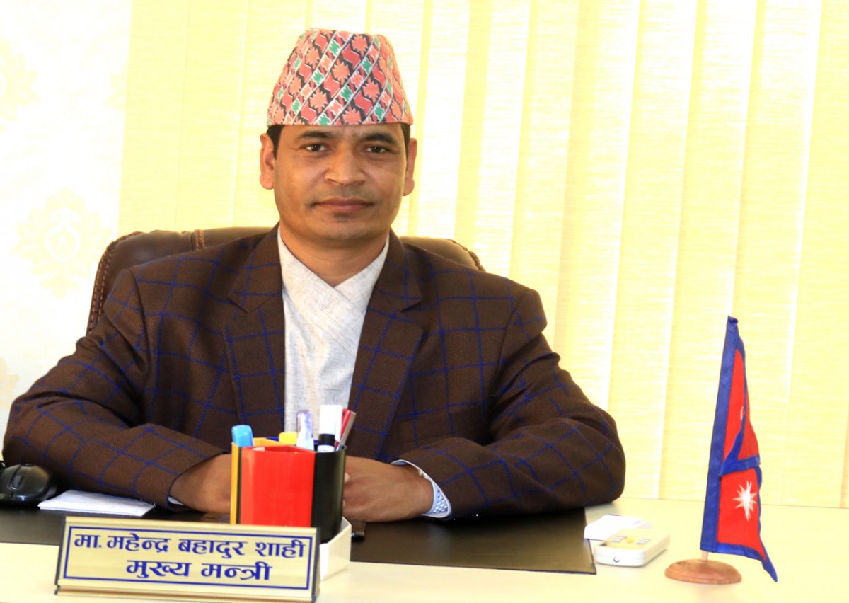 फ्लोर क्रसगर्ने एमालेका चार सांसद पदमुक्त,कर्णालीका मुख्यमन्त्री शाही बहुमतमा