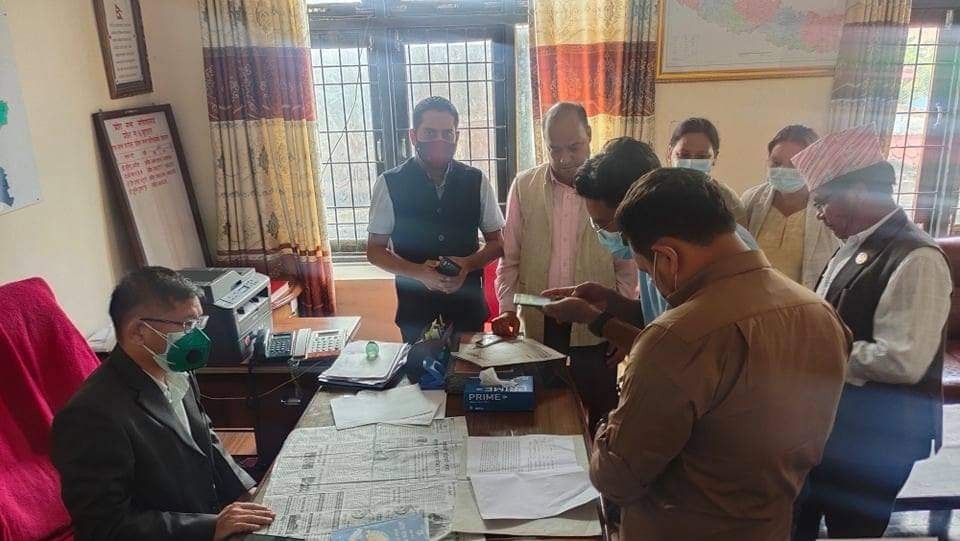 लुम्बिनीका मुख्यमन्त्री शंकर पोखरेलविरुद्ध संसद सचिवालयमा तेस्राे पटक अविश्वासको प्रस्ताव दर्ता