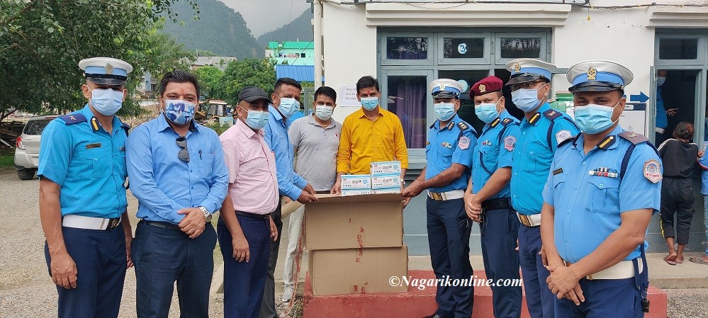 रुपन्देही उद्योग संघले बांड्यो २० हजार थान मास्क 