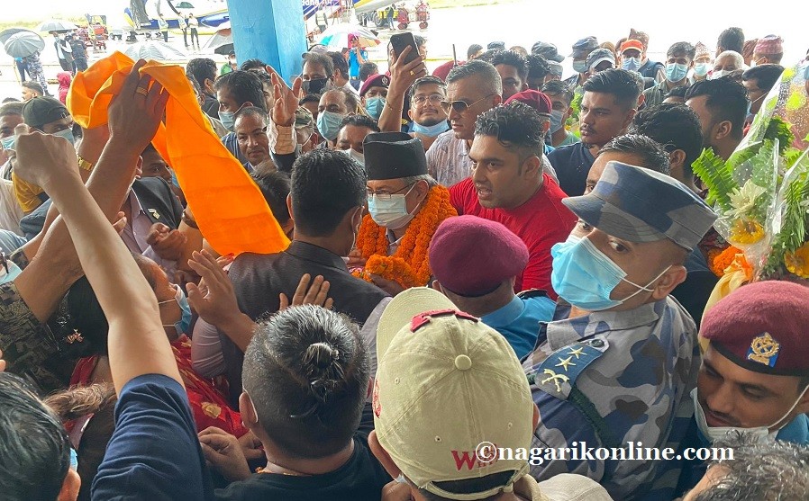 गृहमन्त्री खाँण रुपन्देहीमा,भैरहवा गाैतमबुद्ध बिमानस्थलमा नेता-कार्यकर्ताले गरे भब्य स्वागत