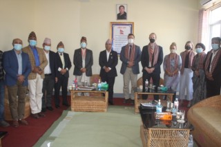 लुम्बिनीमा स्वास्थ्य र शिक्षामा लगानी बढाउन इन्डो पेसिविक डाइरेक्टर बेनको टोलीलाइ  मुख्यमन्त्री केसीको आग्रह
