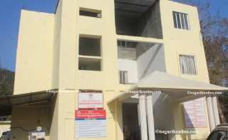 कार्यालयको गाेदाममै ‘लाईसेन्स डम्पिङ’ हुने समस्या अन्त्य,बुटवलबाट मंसिरसम्म ७९४१ वटा बितरण