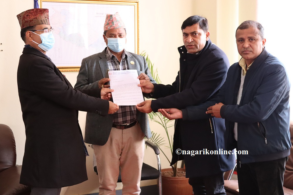 नेपाल जनसम्पर्क समिति भारतद्वारा लुम्बिनी प्रदेशका मुख्यमन्त्री केसीलाइ ज्ञापन पत्र