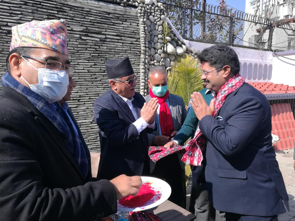 रुपन्देही सम्मरीमाईका अध्यक्ष जितेन्द्रनाथ शुक्ला‘वब्लु’ माओवादी केन्द्रमा प्रवेश,प्रचण्डले गरे स्वागत