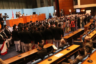 सरकारको आग्रहमा संसद बैठक स्थगित,भाेलि १ बजे बस्ने