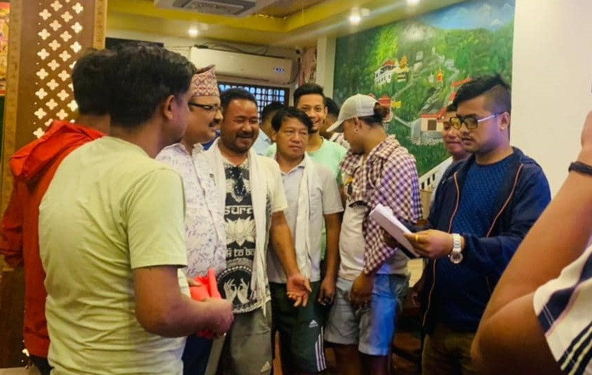 बुटवल ३ मा  कांग्रेस त्यागेको घोषणा गरेका १०५ जना युवाहरु पार्टी मै फर्किएर भने हामी आवेगमा आयौँ