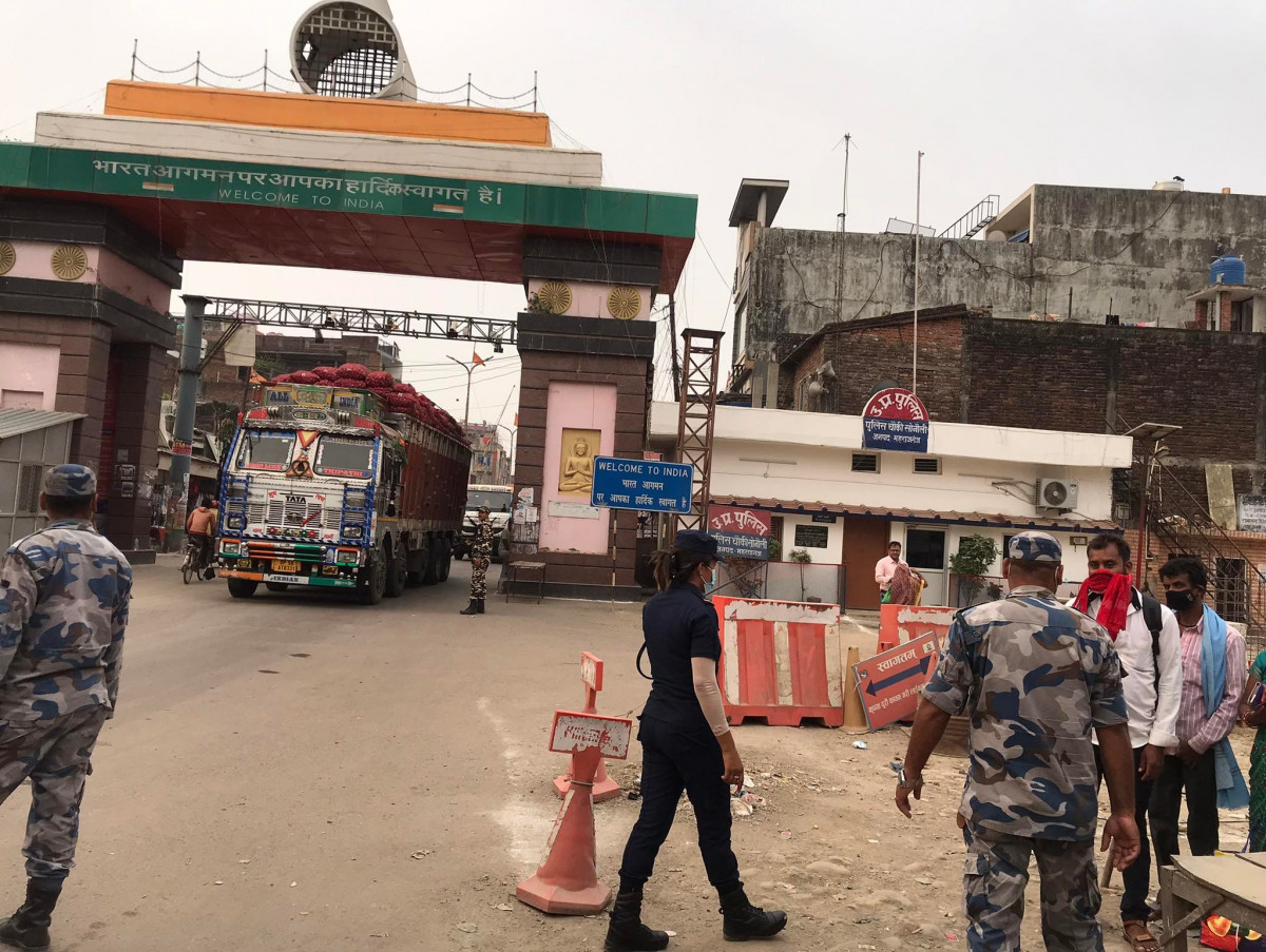बेलहिया नाकामा चेकजांच गर्दा २३ बर्षिय पुरुषमा भेटियाे कोरोना पोजेटिभ 