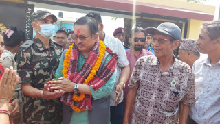 मोतिपुर औद्योगिक क्षेत्रका स्थानियलाई सरकारले विस्थापन गर्दैन : गृहमन्त्री बालकृष्ण खाँण