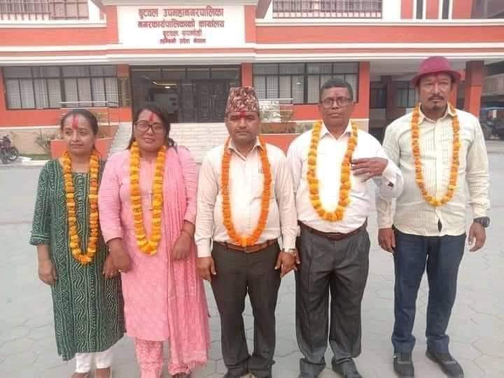 बुटवल १४ मा दाेस्राे पटक एमालेका न्यौपाने वडाध्यक्षमा निर्वाचित