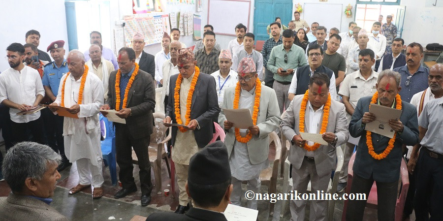 रुपन्देहीका ६ पालिकाका जनप्रतिनिधिले लिए सपथ