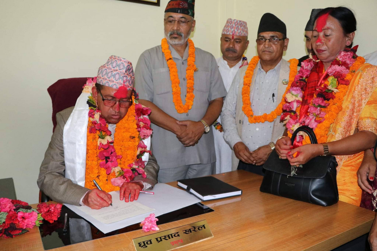 देवदह नगरका नवनिर्वाचित जनप्रतिनिधिद्वारा पदभार ग्रहण