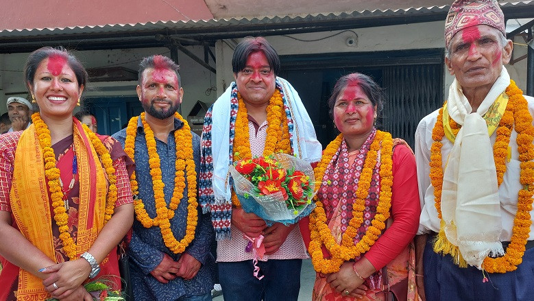 तिलोत्तमा ६ का वडाध्यक्ष पाठकद्वारा पदभार ग्रहण