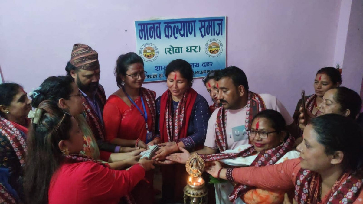 मानव सहायता समूह नेपालद्वारा मानव कल्याण समाज सेवाघर दाङलाई ३ लाख सहयोग
