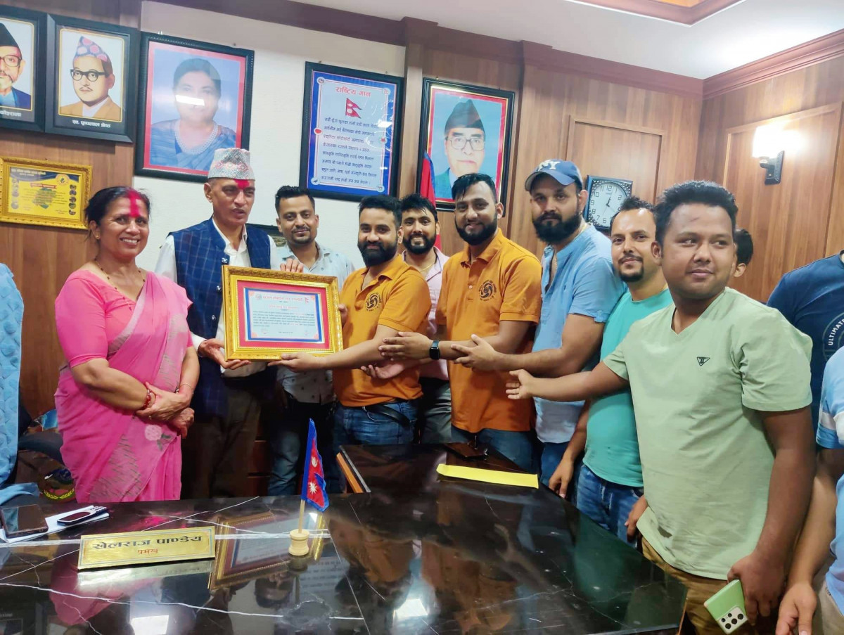 बुटवल मोबाइल संघका ब्यवसायीद्वारा बुटवल उपमहानगरमा ज्ञापन,ब्यवसायीक सुरक्षाको माग