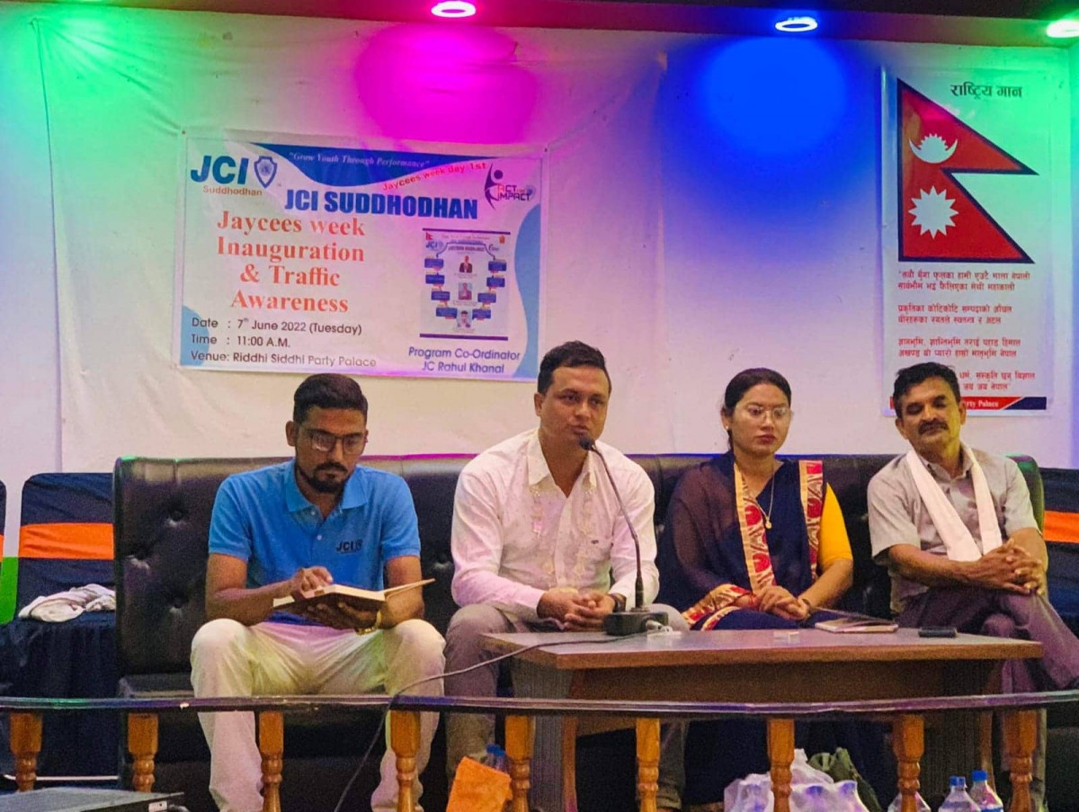 शुद्धोधन जेसिजद्वारा ट्राफिक सचेतना कार्यक्रम