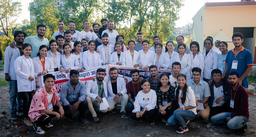 बुटवलको सुकुम्बासी बस्तीमा नि:शुल्क स्वास्थ्य शिविर,८ सयजनाले लिए लाभ