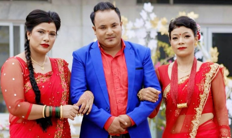 बसन्त र लालमायाले ल्याए तीज कोसेली “भाँच कम्मर भाँच” (भिडियोसहित)