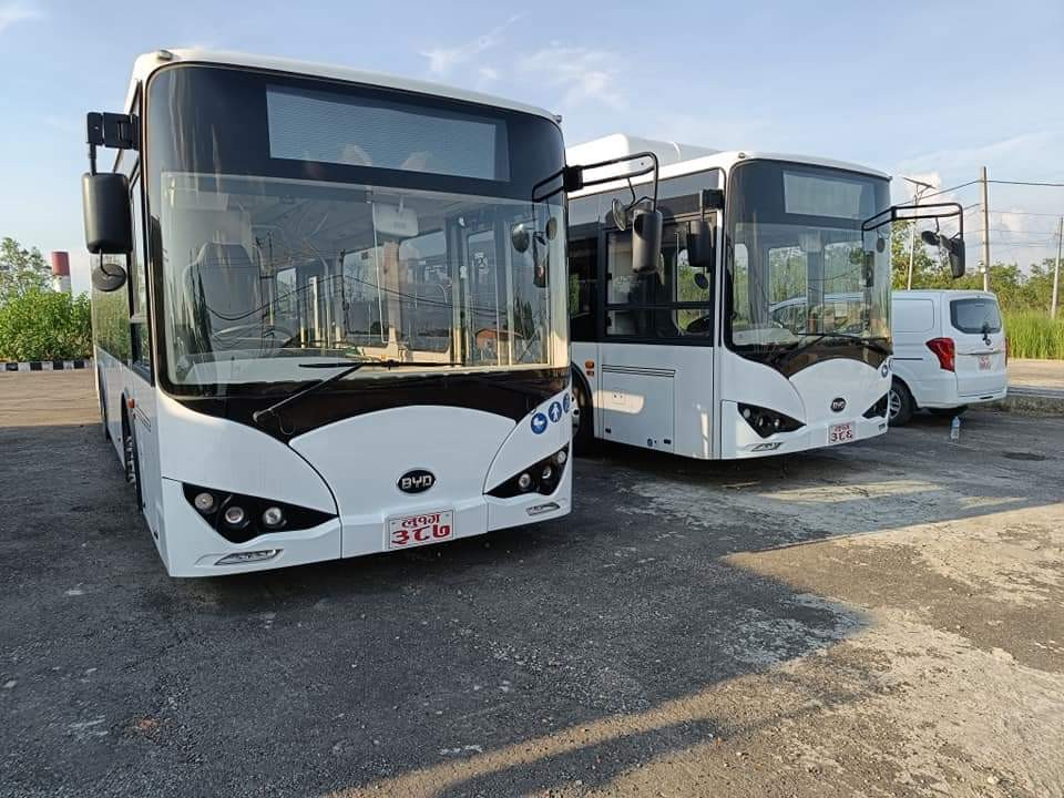 File Electric bus.jpg