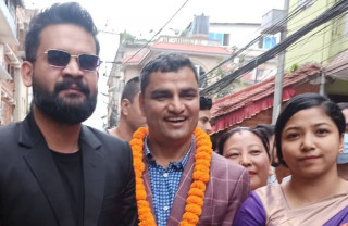 कांग्रेस नेता प्रदीप पौडेलले शुरु गरे काठमाडौं ५ मा घरदैलो,जम्काभेटमा बालेनले दिए शुभकामना