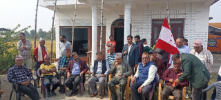 रुपन्देही ५ मा गठबन्धनका उम्मेद्वारहरु काम गर्ने वाचासहित घरदैलाेमा