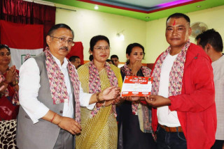 जसपा रुपन्देहीका कोषाध्यक्ष श्यामबहादुर चौधरीले राेजे कांग्रेस