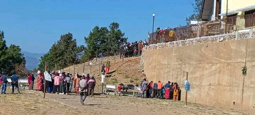 दोलखाका १० मतदान केन्द्रमा पुनः मतदान जारी