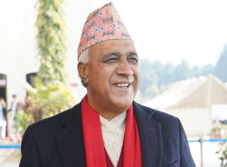 नेपाल युवा युवतीबिहीन हुँदैछ यसलाई राेक्न पहल गर्छु : डा.चन्द्र भण्डारी
